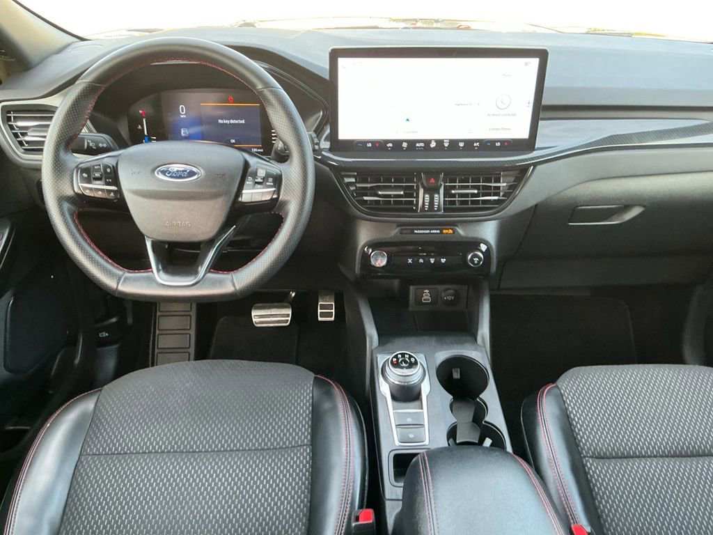 Used 2024 Ford Escape ST-Line w/ Tech Pack #1 FWD image 17