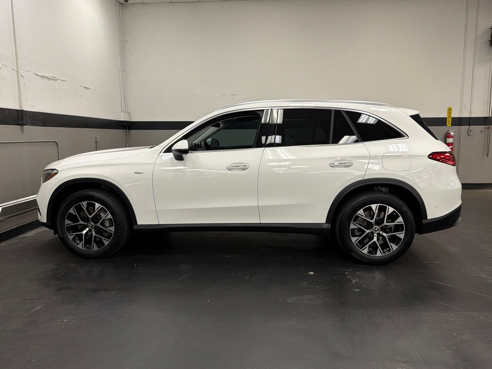 Certified 2025 Mercedes-Benz GLC 350e 4MATIC image 10