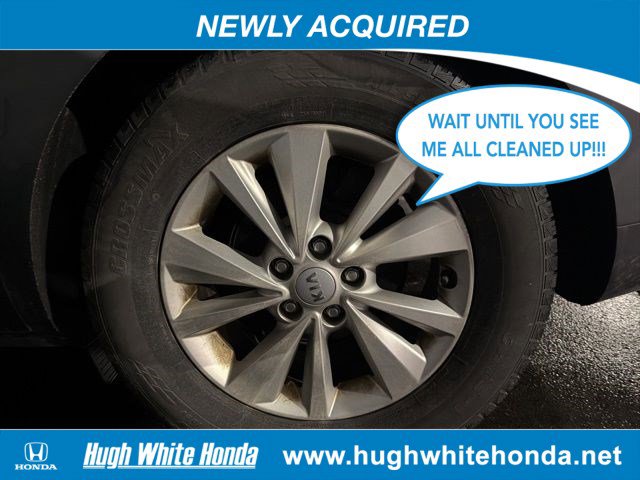 Used 2016 Kia Sedona LX w/ LX Convenience Package image 5