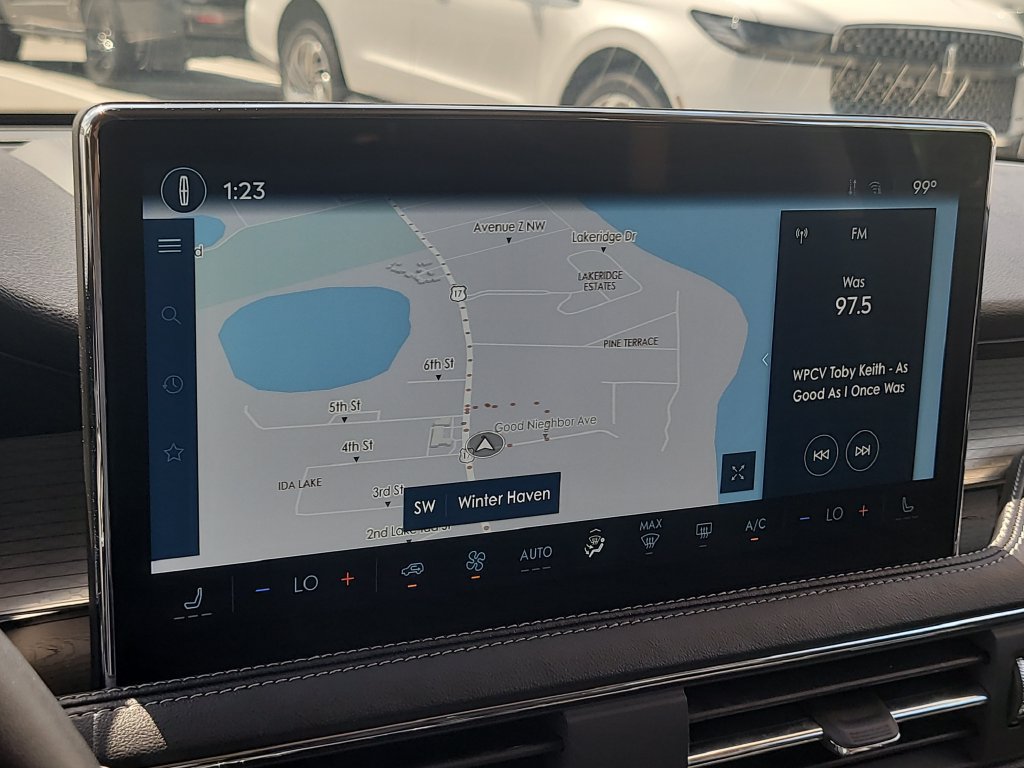 Used 2024 Lincoln Corsair FWD image 19
