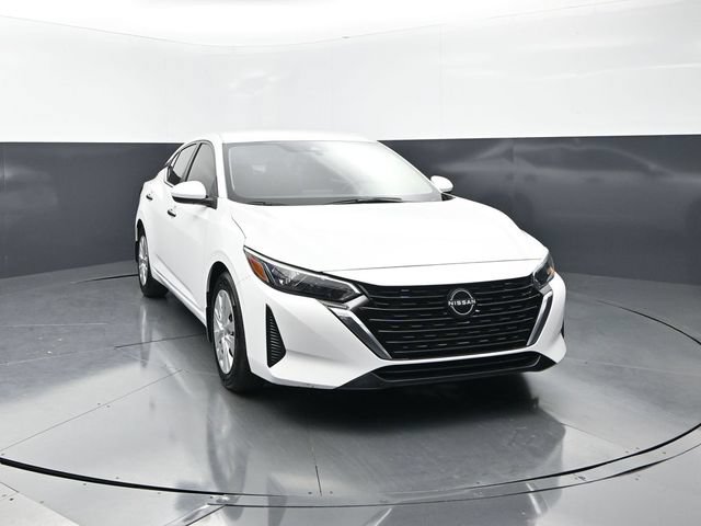 Used 2025 Nissan Sentra S w/ Lighting Package FWD image 5