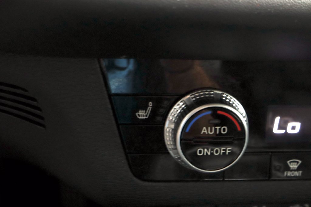 Used 2025 Mitsubishi Outlander ES AWD/4WD image 29