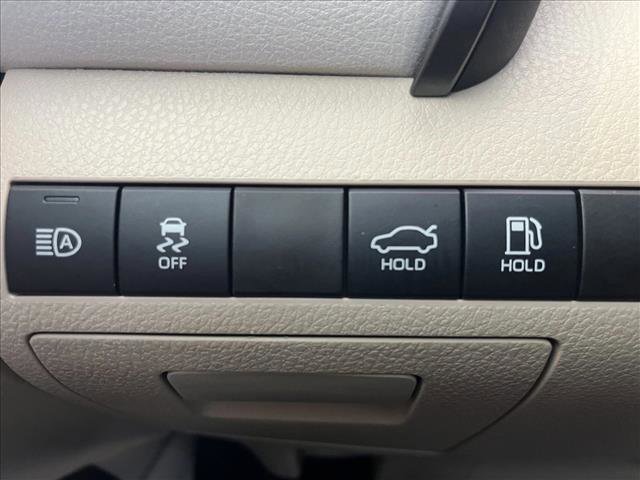 Used 2020 Toyota Camry LE w/ Carpet Mat Package FWD image 14