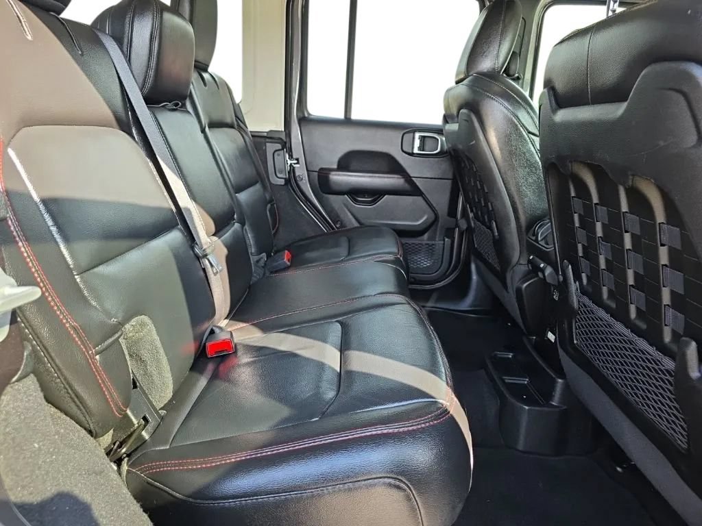 Used 2021 Jeep Wrangler Unlimited Rubicon w/ LED Lighting Group AWD/4WD image 19