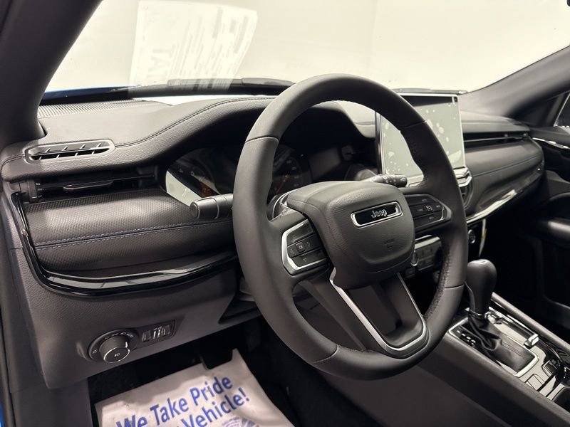 New 2026 Jeep Compass Latitude image 19