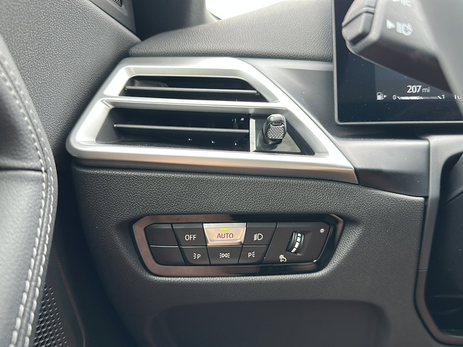 New 2025 BMW 230i Coupe w/ Premium Package image 25