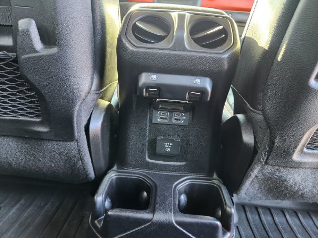 Used 2020 Jeep Gladiator Rubicon w/ Cold Weather Group AWD/4WD image 24