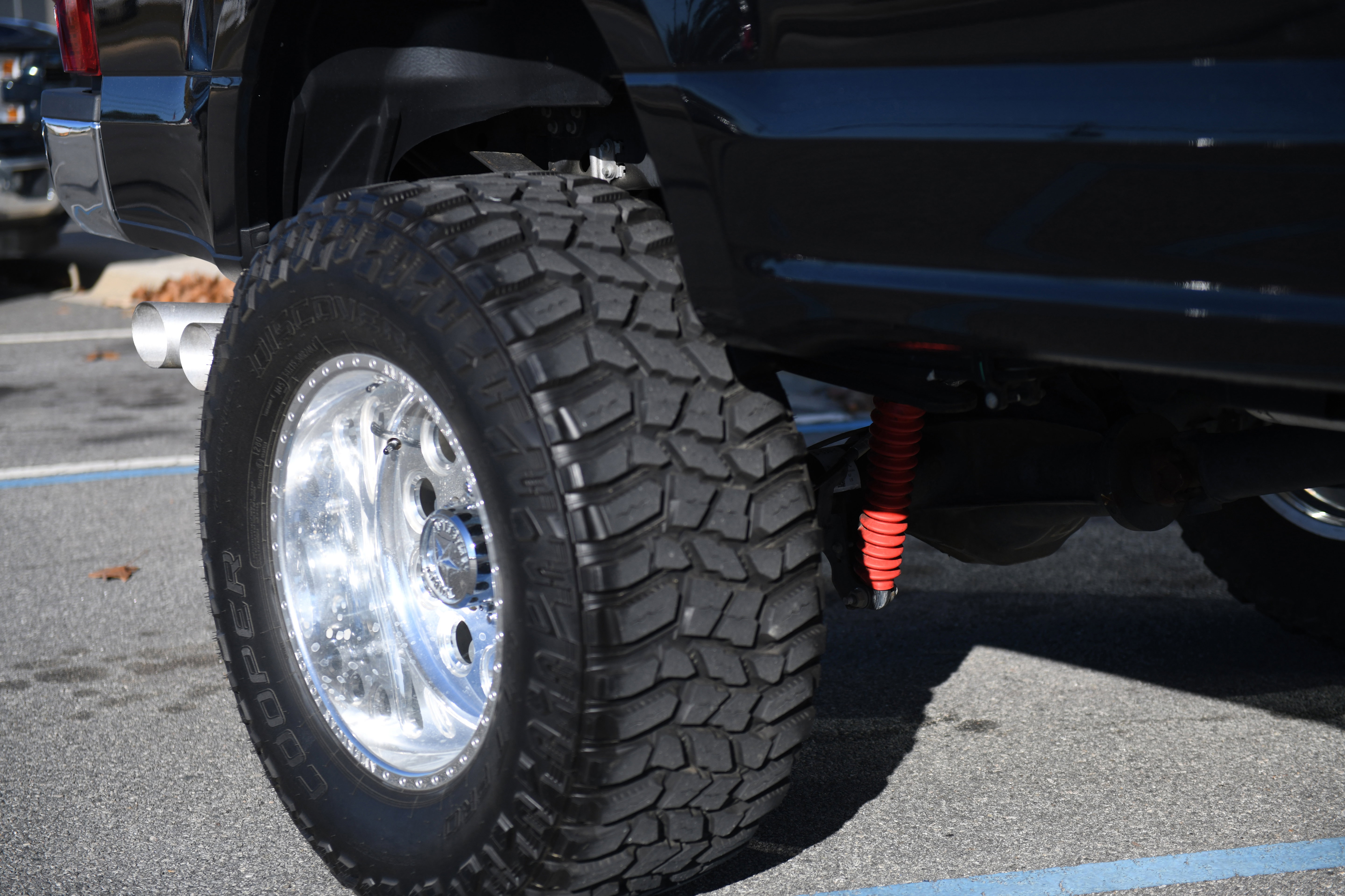 Used 2022 Ford F350 XLT w/ XLT Value Package image 18