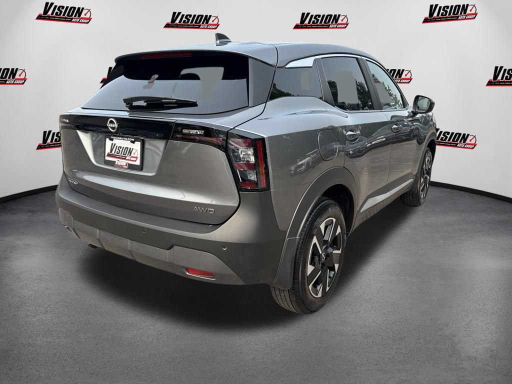 Used 2025 Nissan Kicks SV AWD/4WD image 5