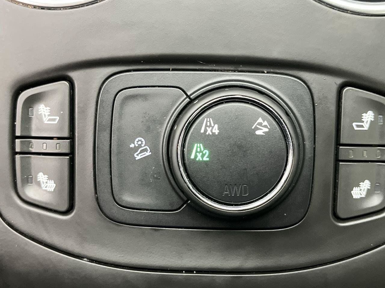 Used 2018 GMC Terrain SLE w/ Driver Convenience Package AWD/4WD image 15