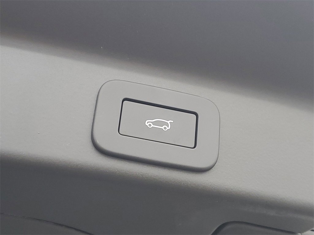 New 2025 Jaguar F-PACE R-Dynamic S image 7