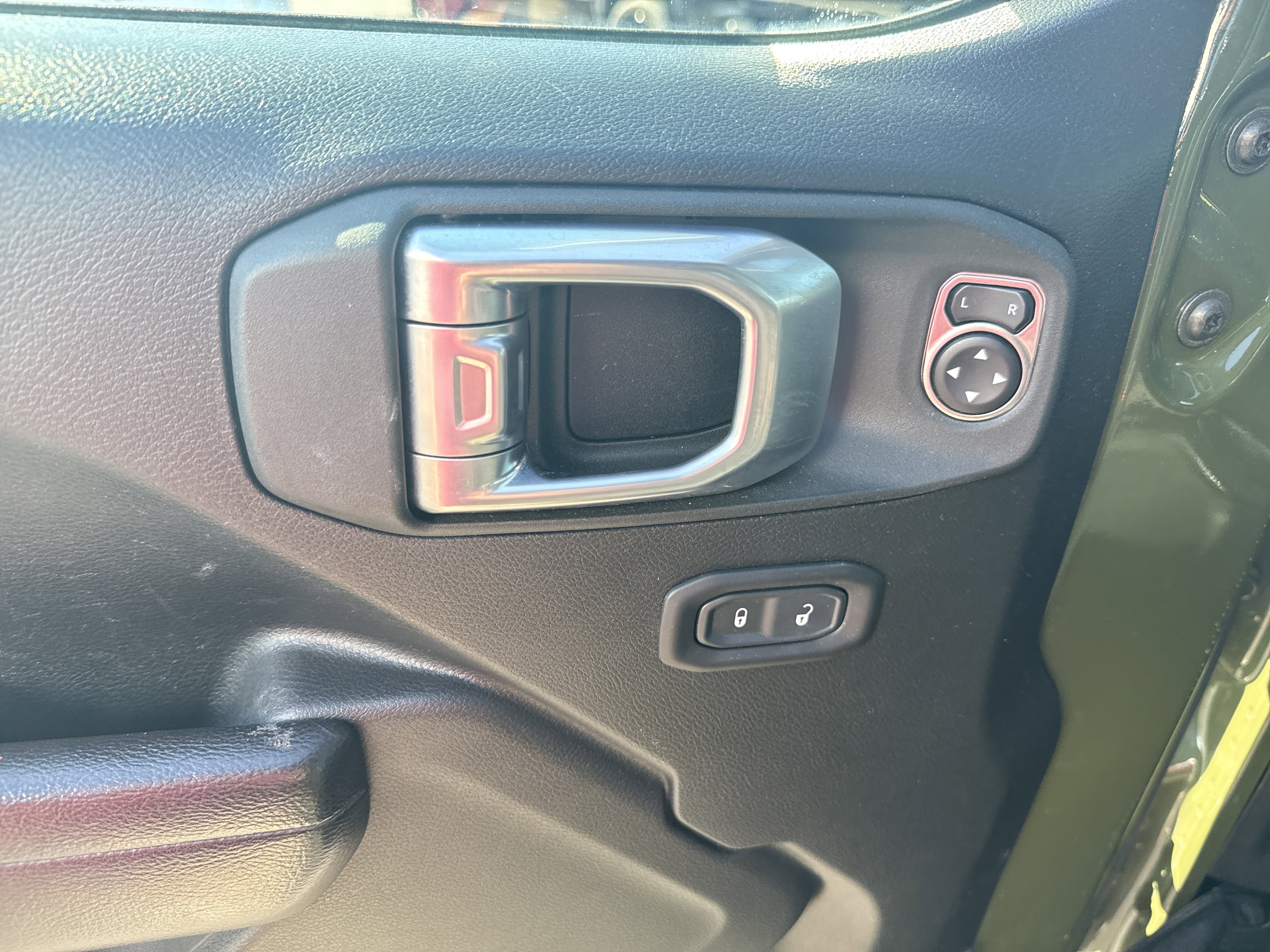 Used 2021 Jeep Wrangler Unlimited Sport AWD/4WD image 17