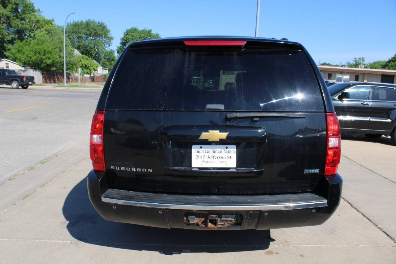 Used 2011 Chevrolet Suburban LTZ AWD/4WD image 4