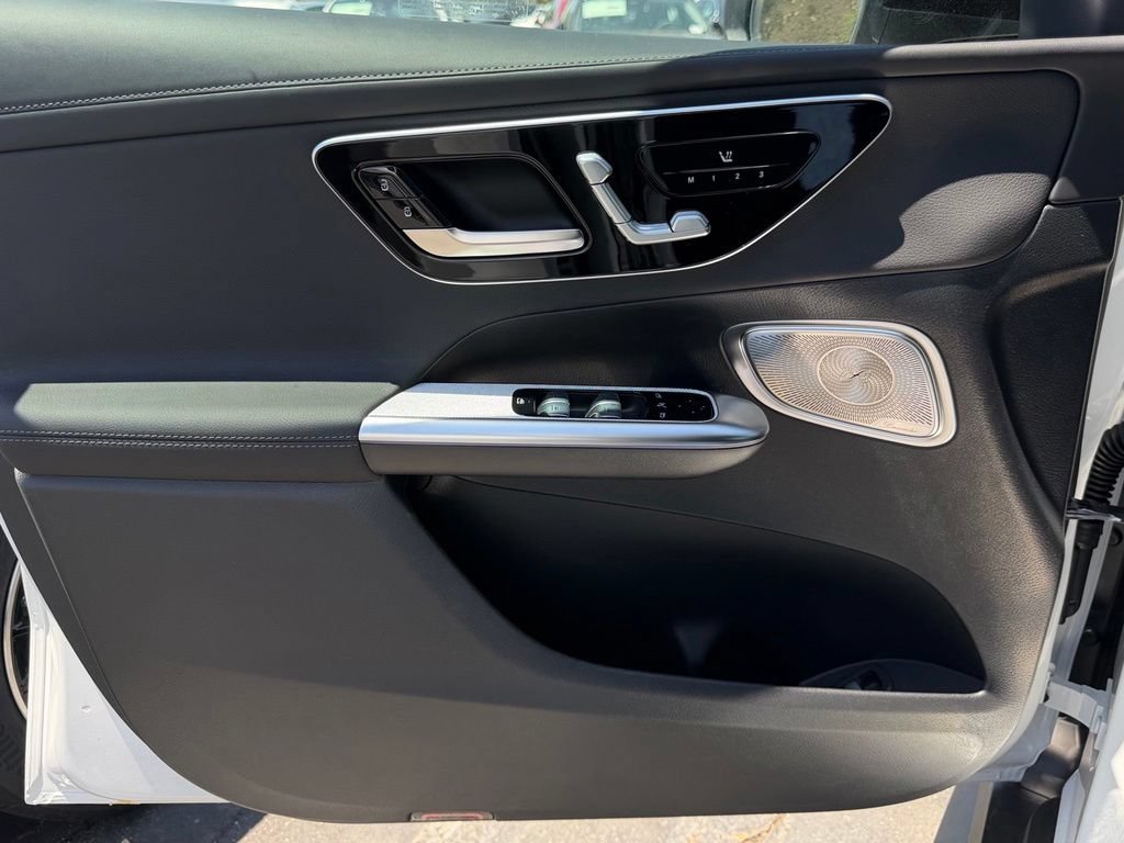 New 2026 Mercedes-Benz GLC 300 4MATIC image 16
