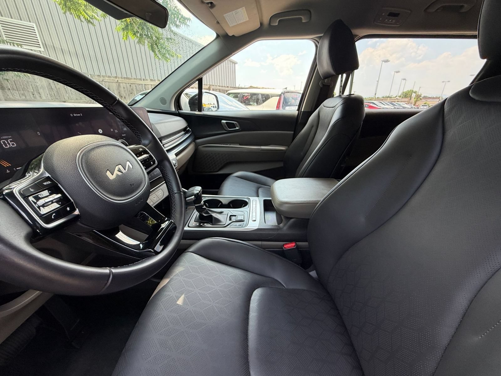 Used 2026 Kia Carnival FWD image 21
