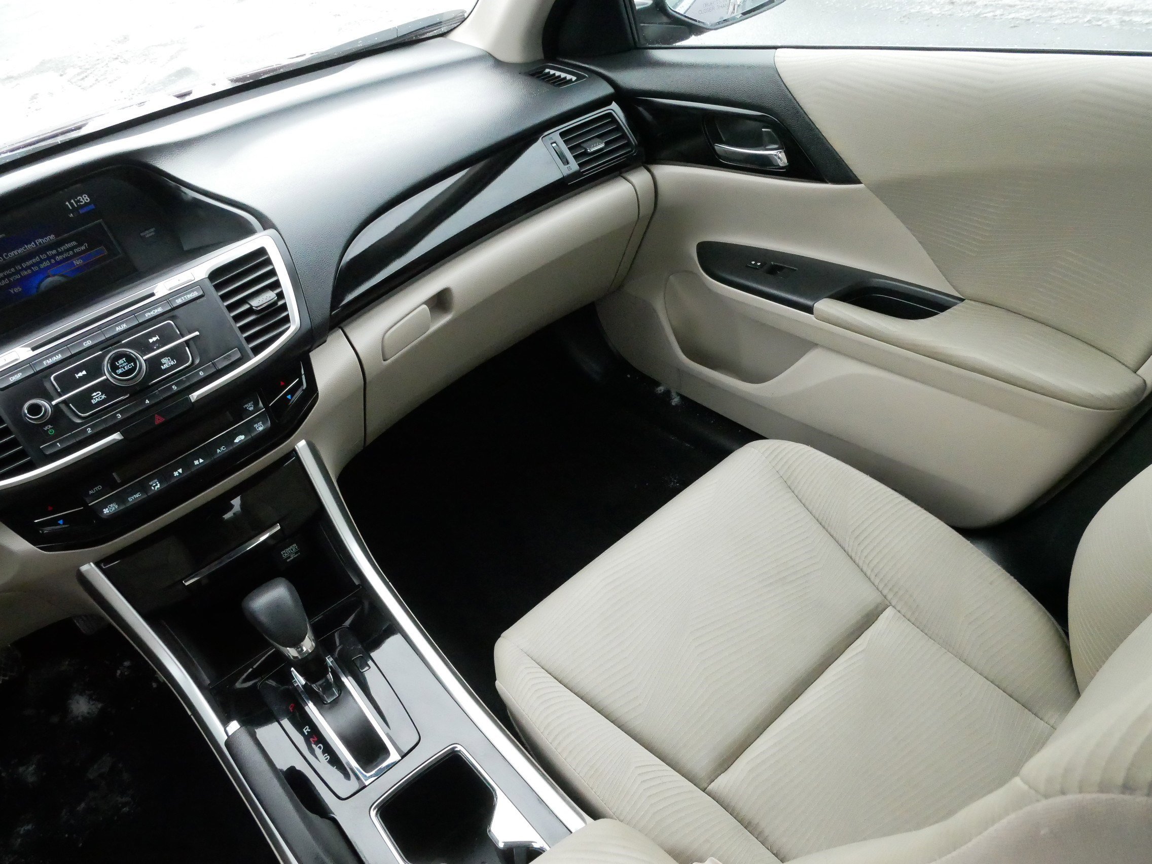 Used 2017 Honda Accord LX image 11