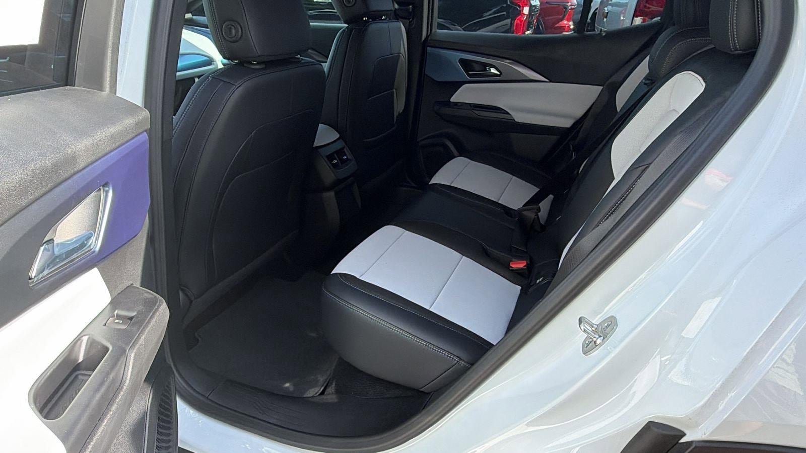 New 2026 Chevrolet Equinox EV LT FWD image 17