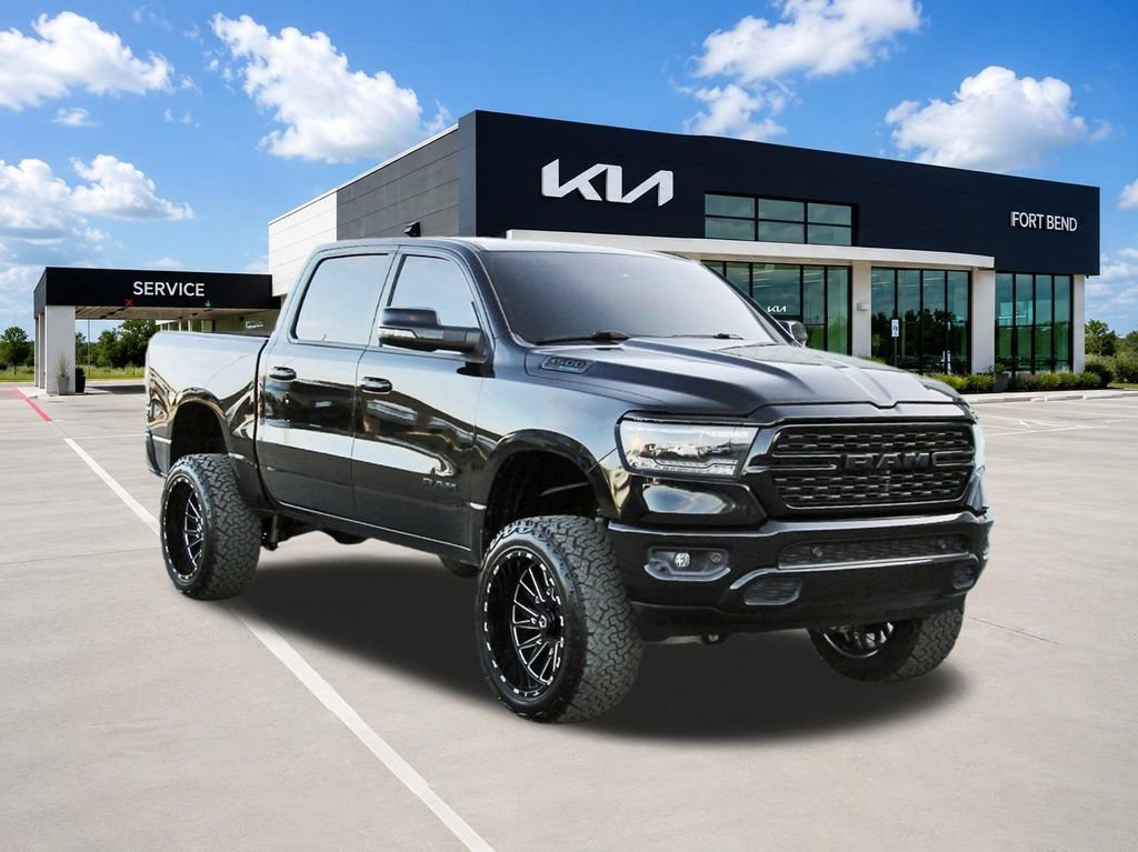 Used 2023 RAM 1500 Big Horn AWD/4WD image 3