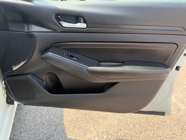 Used 2022 Nissan Altima 2.0 SR FWD image 37