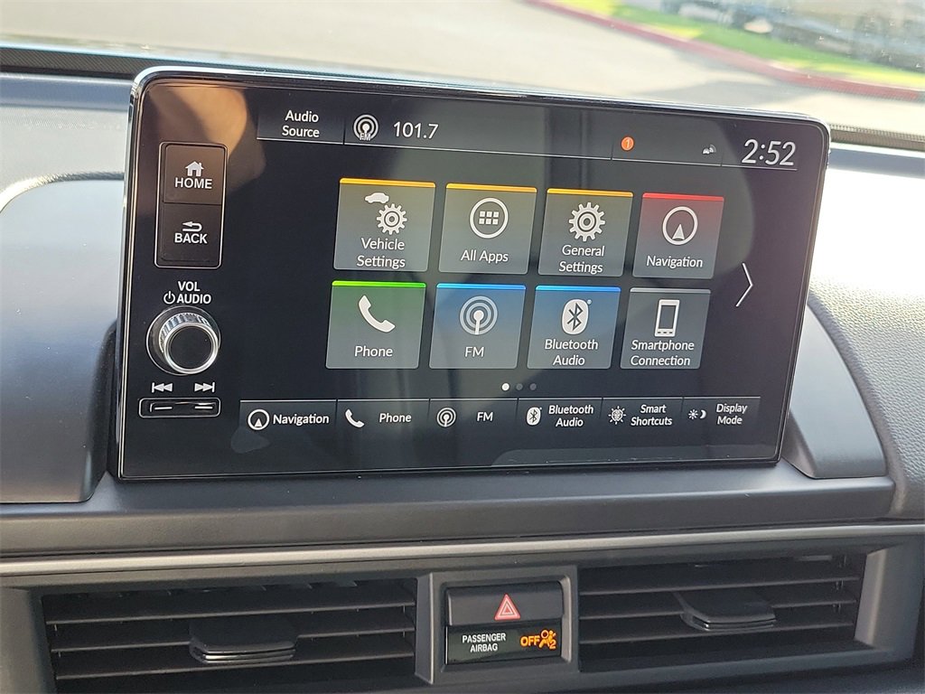 Used 2023 Honda Pilot Touring image 9