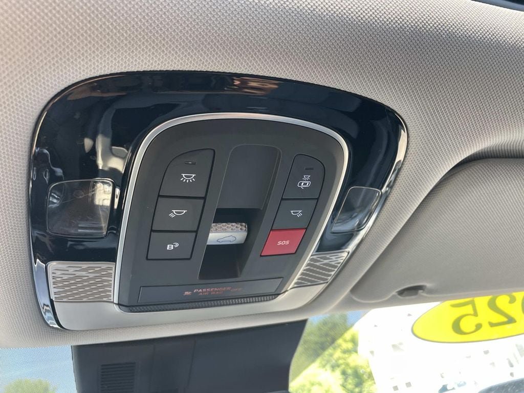 Used 2025 Hyundai Palisade SEL AWD/4WD image 25