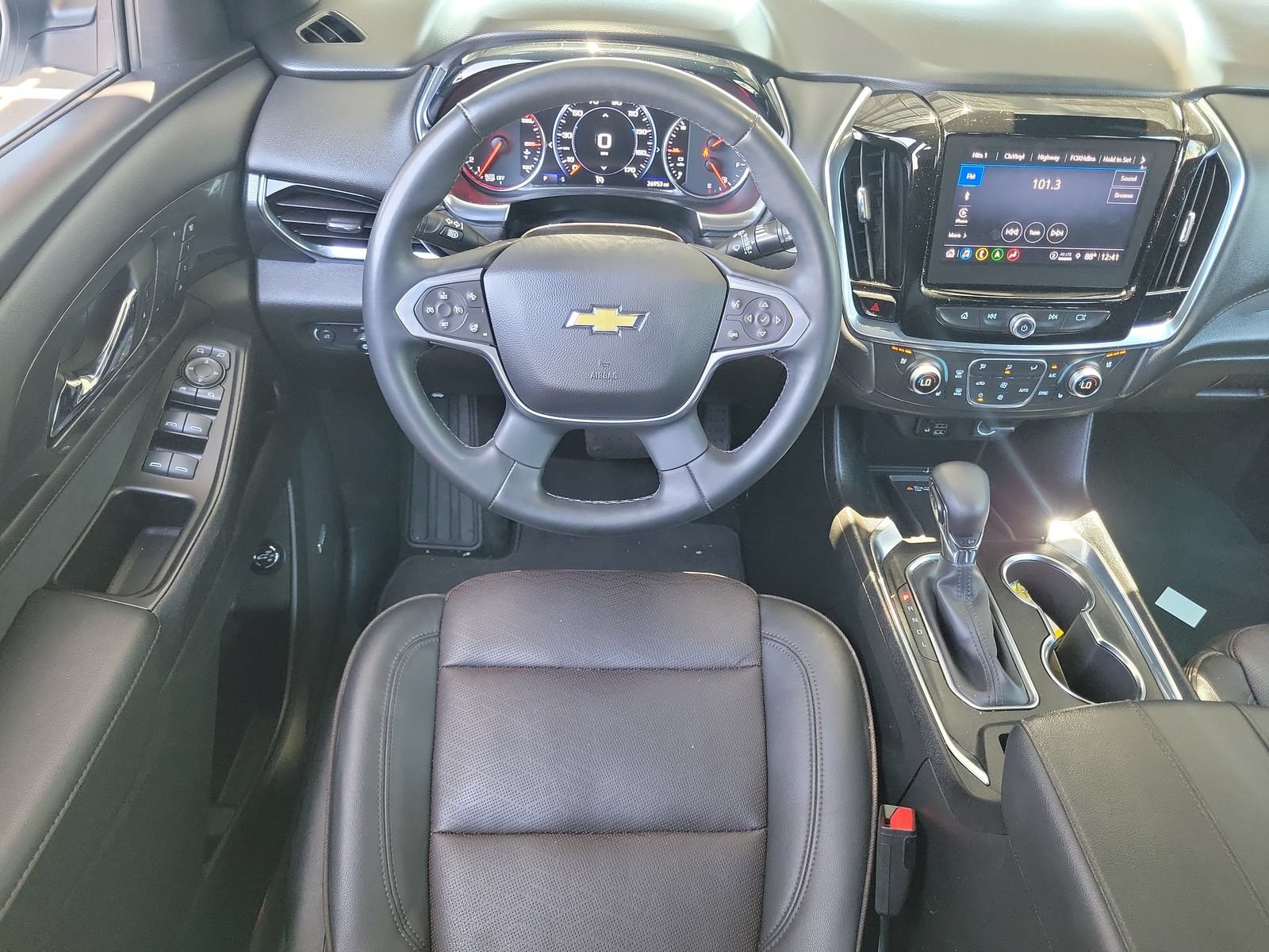 Used 2023 Chevrolet Traverse High Country FWD image 7