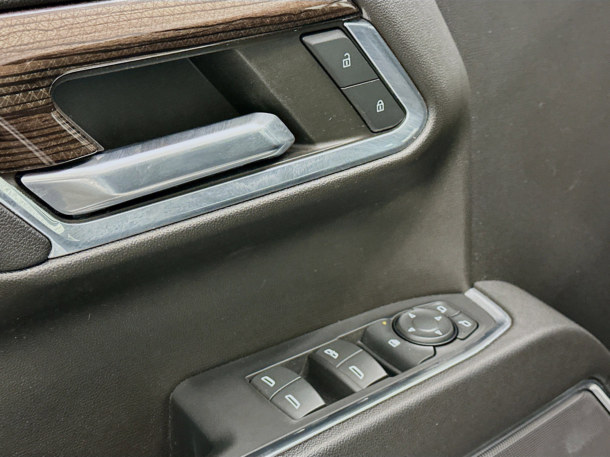 Used 2023 Chevrolet Silverado 1500 LT image 15