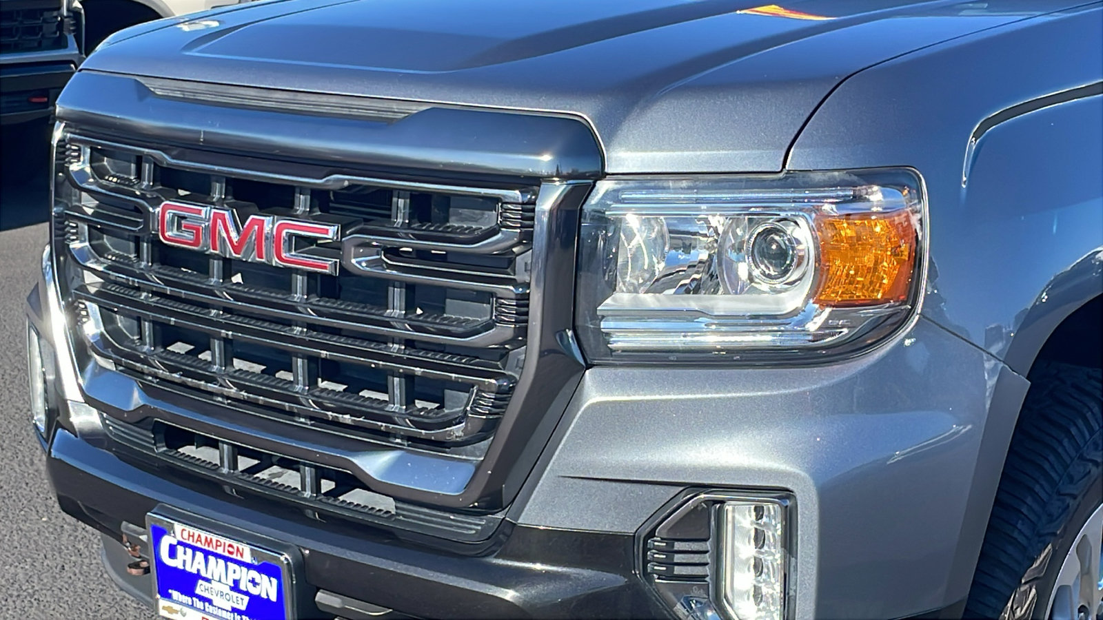 Used 2022 GMC Canyon AT4 AWD/4WD image 9