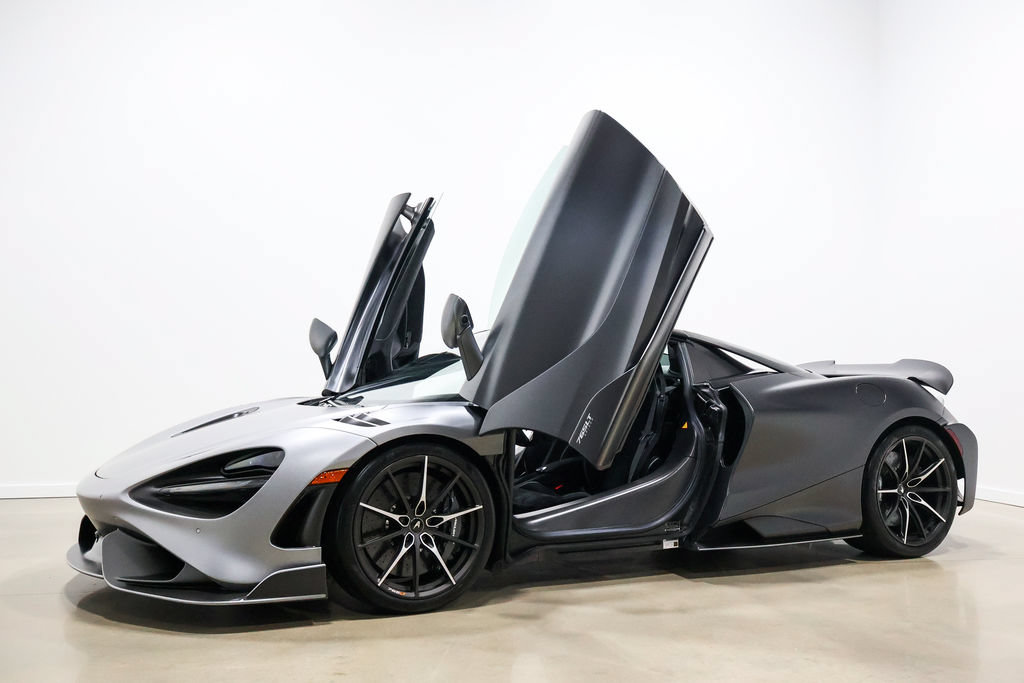 Used 2022 McLaren 765LT RWD image 11