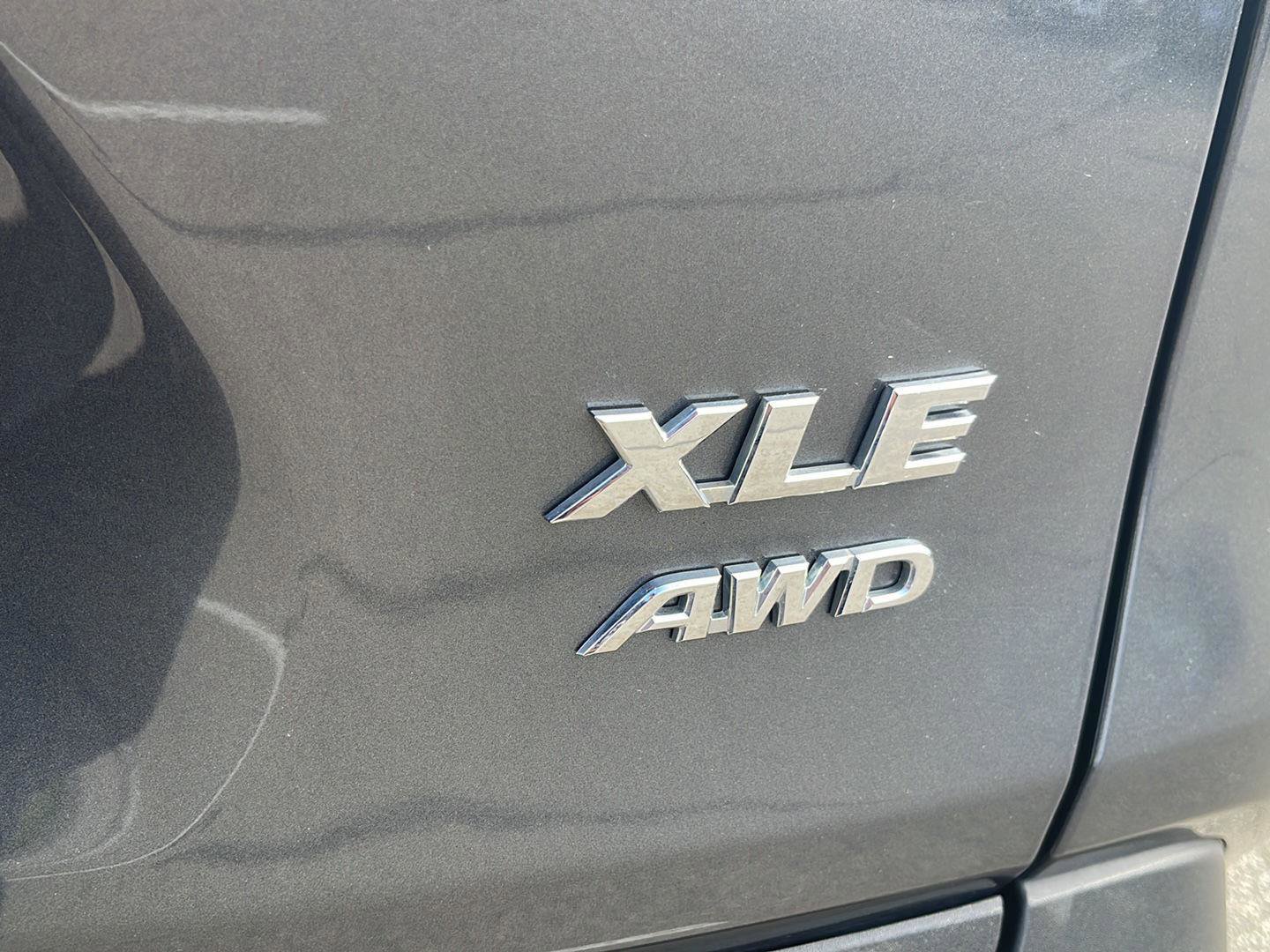 Used 2025 Toyota RAV4 XLE AWD/4WD image 35