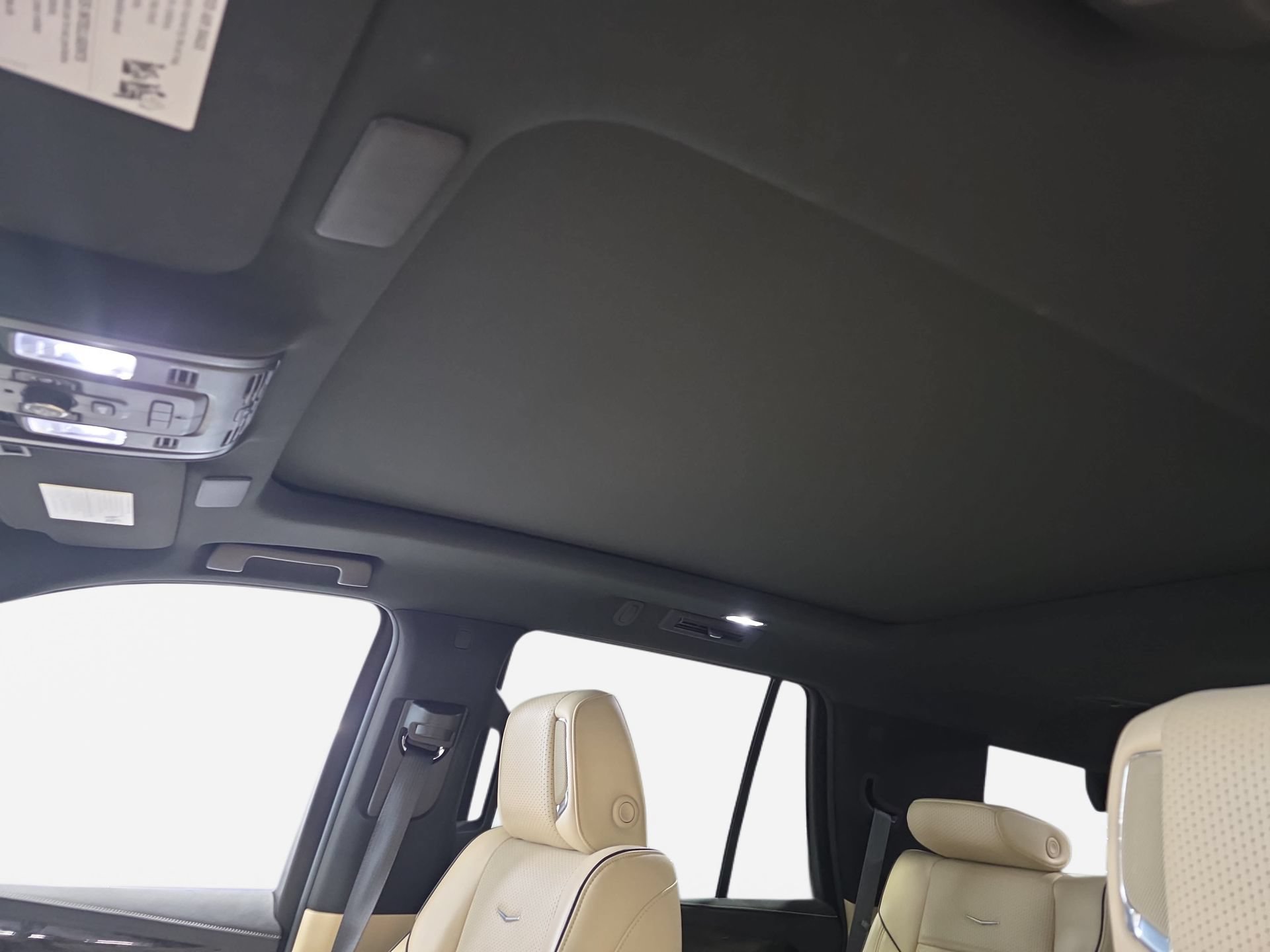Used 2024 Cadillac Escalade Premium Luxury RWD image 29