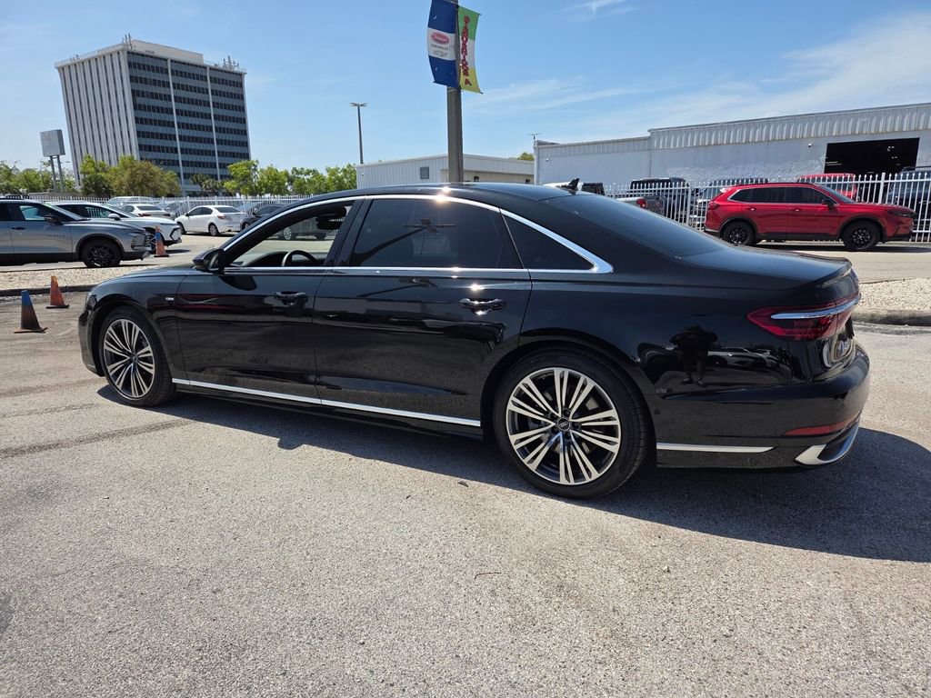 Used 2023 Audi A8 L 3.0T image 12