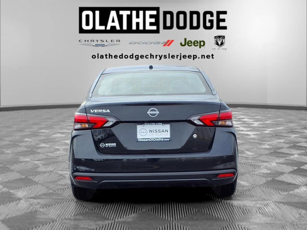 Used 2025 Nissan Versa S w/ Trunk Package image 25