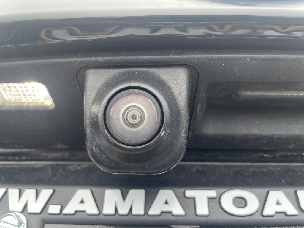 Used 2023 Buick Envision Essence image 5