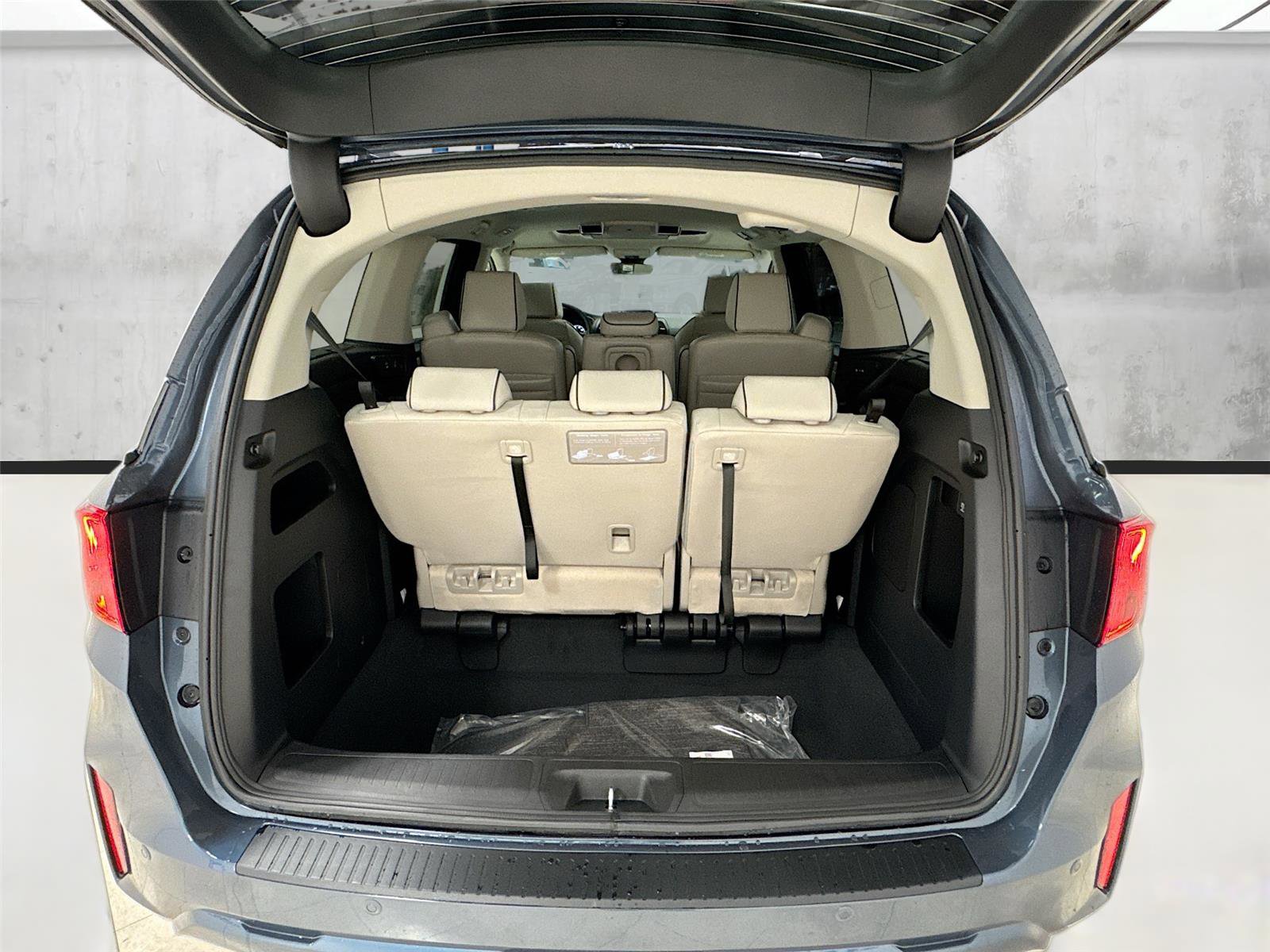 New 2026 Honda Odyssey Touring image 27