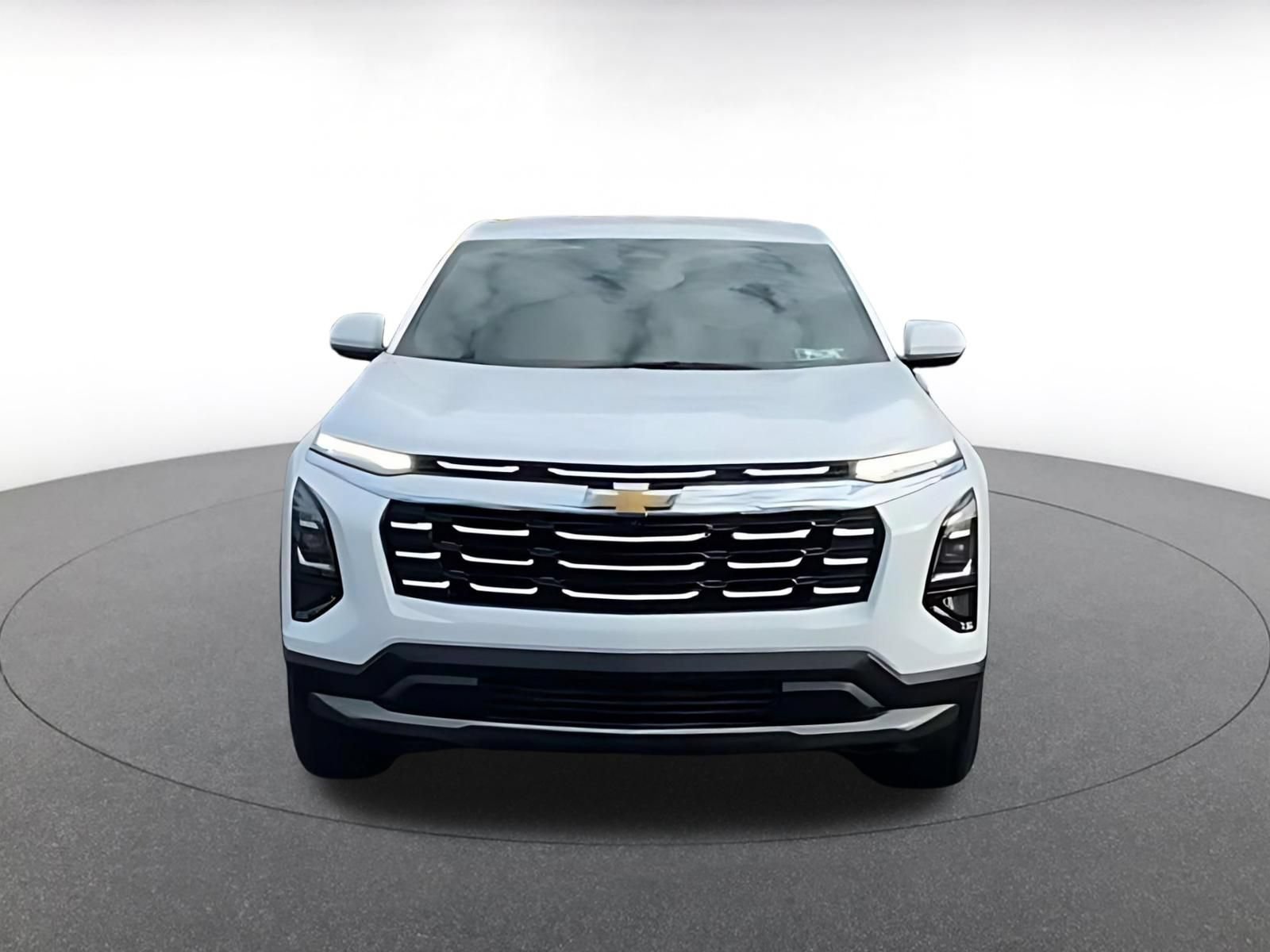 Used 2025 Chevrolet Equinox LT FWD image 4