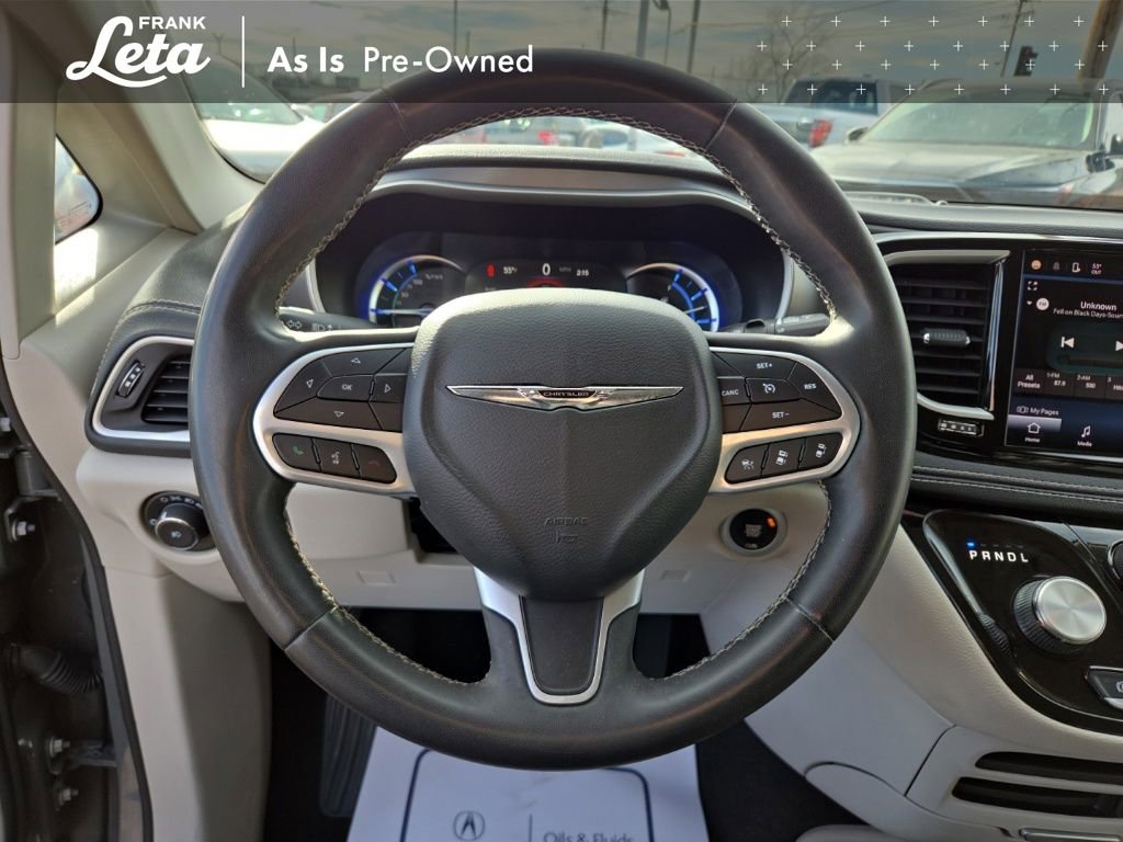 Used 2022 Chrysler Pacifica Touring-L image 20