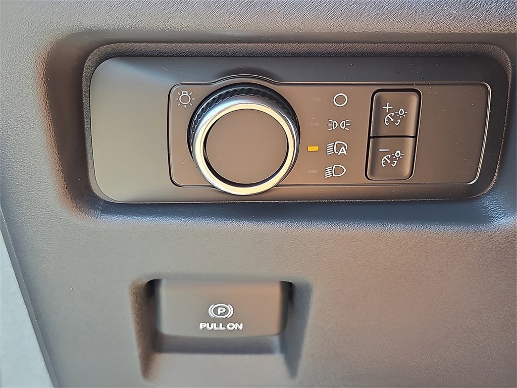 New 2025 Ford Expedition XL image 16