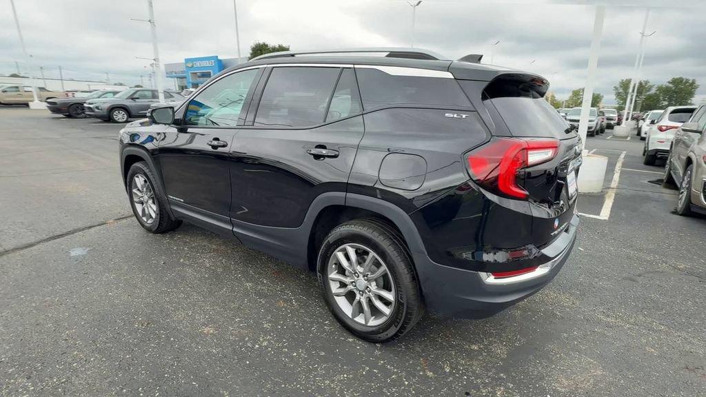 Used 2024 GMC Terrain SLT FWD image 6