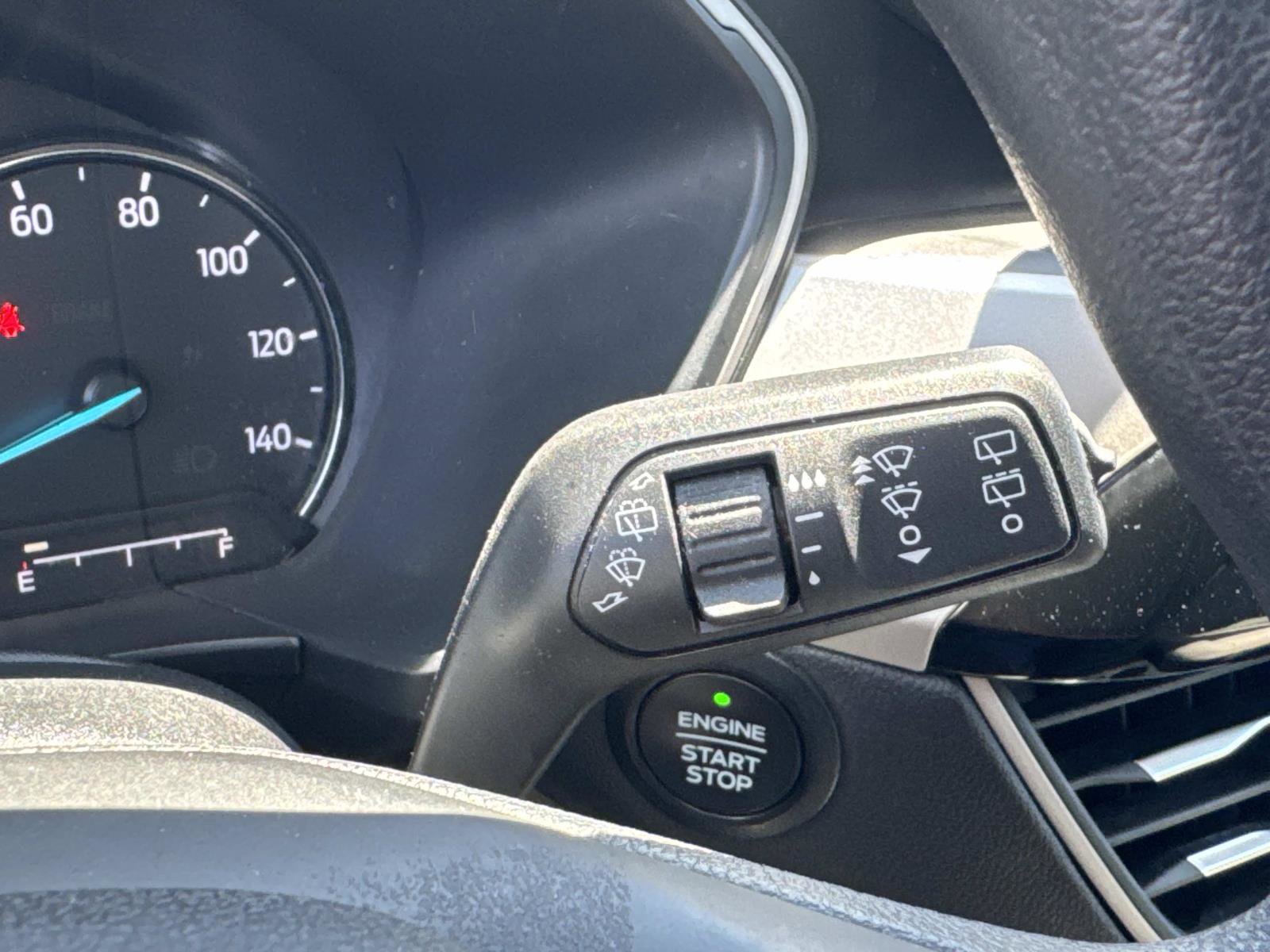 Used 2022 Ford Escape SE w/ SE Sport Appearance Package image 19