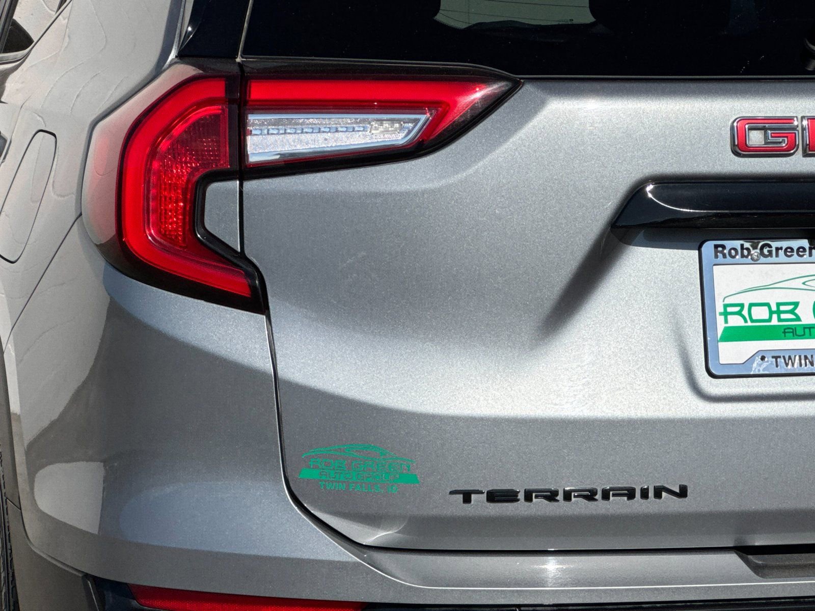 Used 2023 GMC Terrain SLE w/ Driver Convenience Package image 32