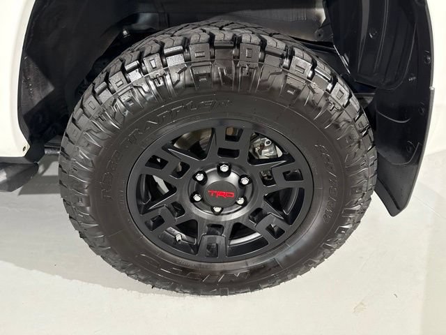 Used 2024 Toyota 4Runner TRD Off-Road Premium w/ Off Road Premium Plus Package AWD/4WD image 7