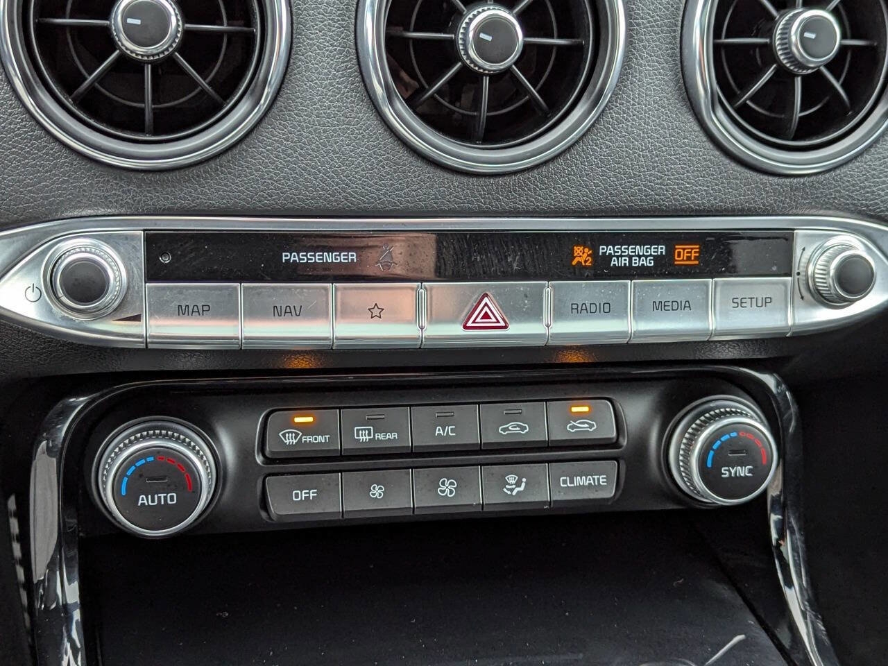 Used 2023 Kia Stinger GT-Line w/ Sun & Sound Package image 22