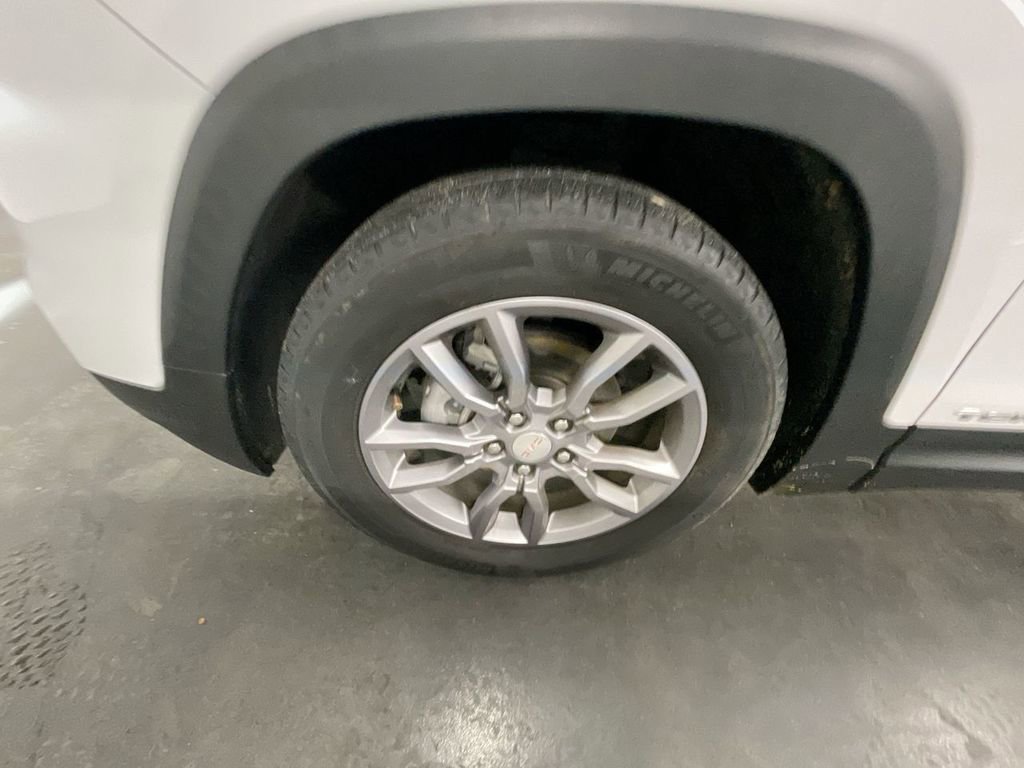 Used 2022 GMC Terrain SLT image 32