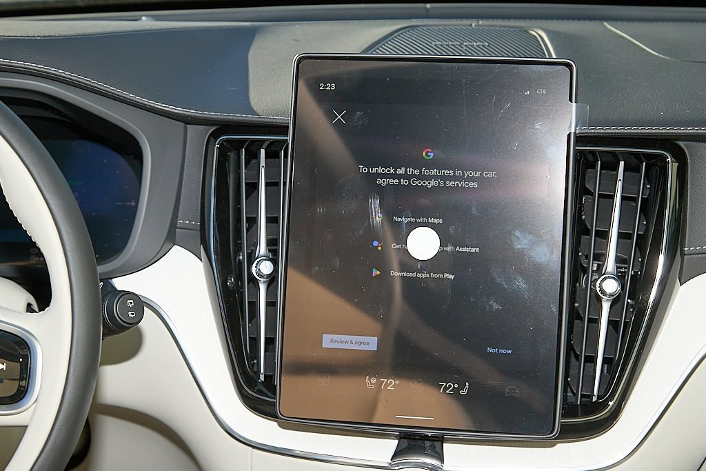 New 2026 Volvo XC60 T8 Ultra w/ Protection Package Premier image 25