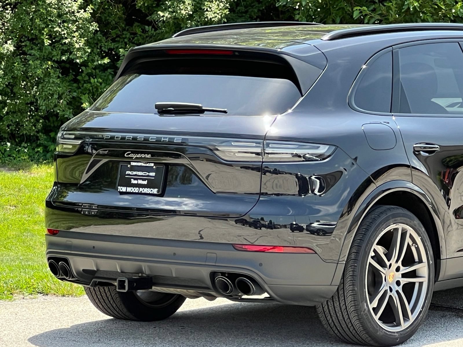 Certified 2022 Porsche Cayenne Platinum Edition AWD/4WD image 9