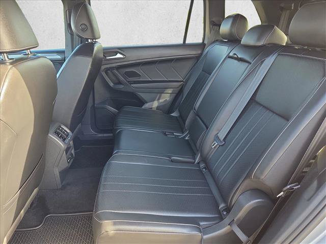 Used 2022 Volkswagen Tiguan SE R-Line FWD image 25