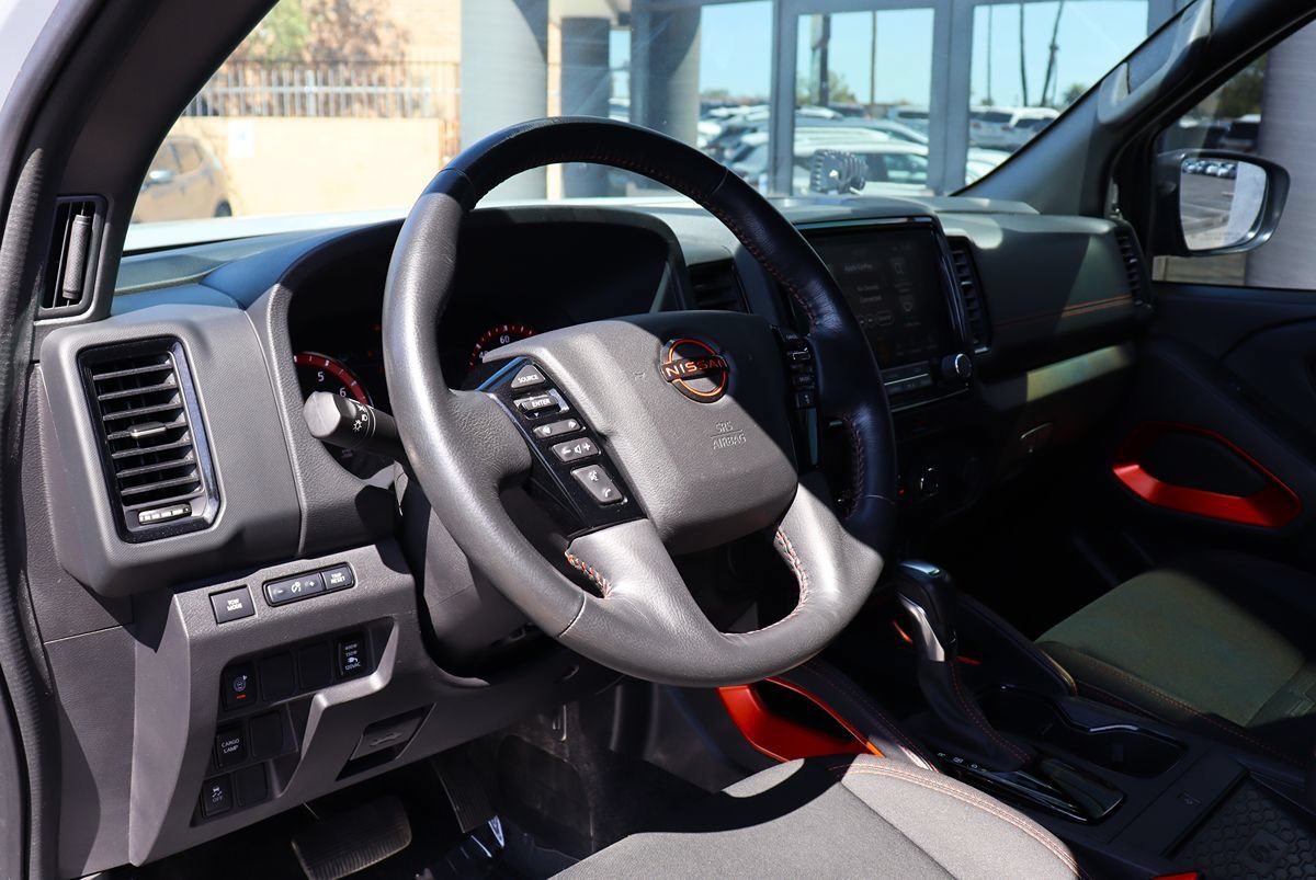Used 2022 Nissan Frontier Pro-X RWD image 40