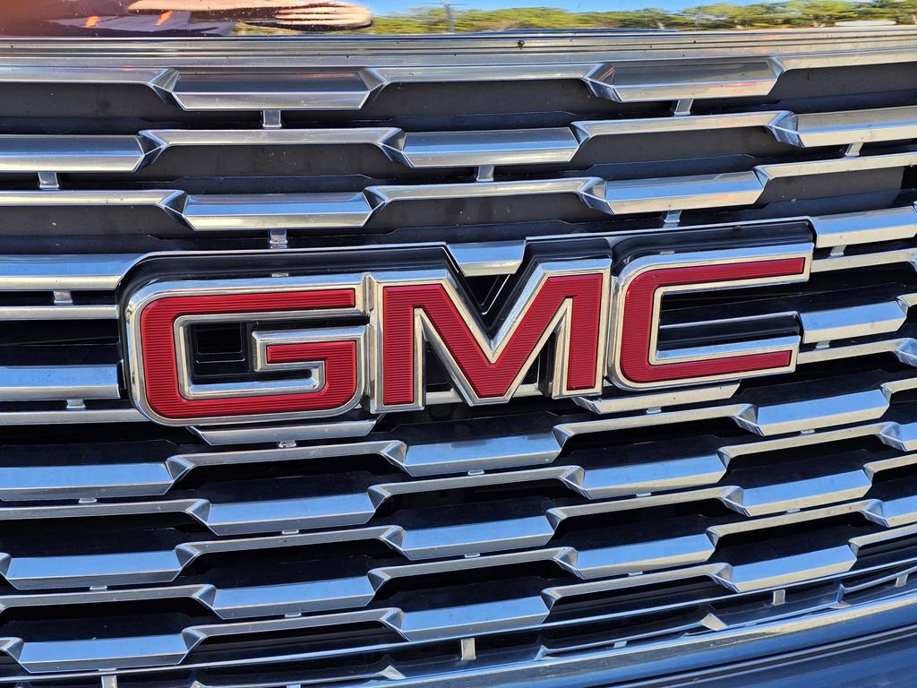 Used 2020 GMC Yukon Denali w/ Denali Ultimate Package image 3