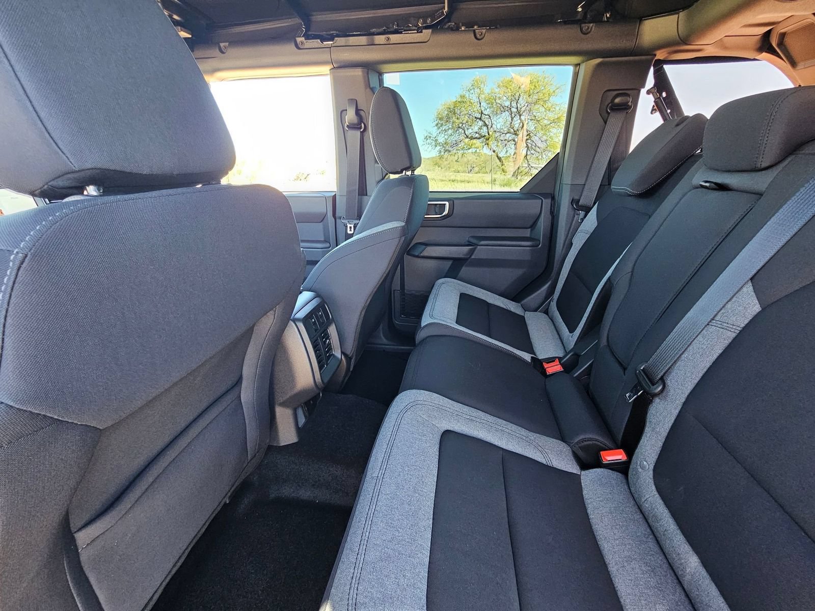 New 2026 Ford Bronco 4-Door AWD/4WD image 25